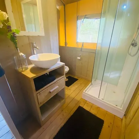 Апартаменты Glamping Tent With Bathroom-tuscany Close To Sea! Виареджо